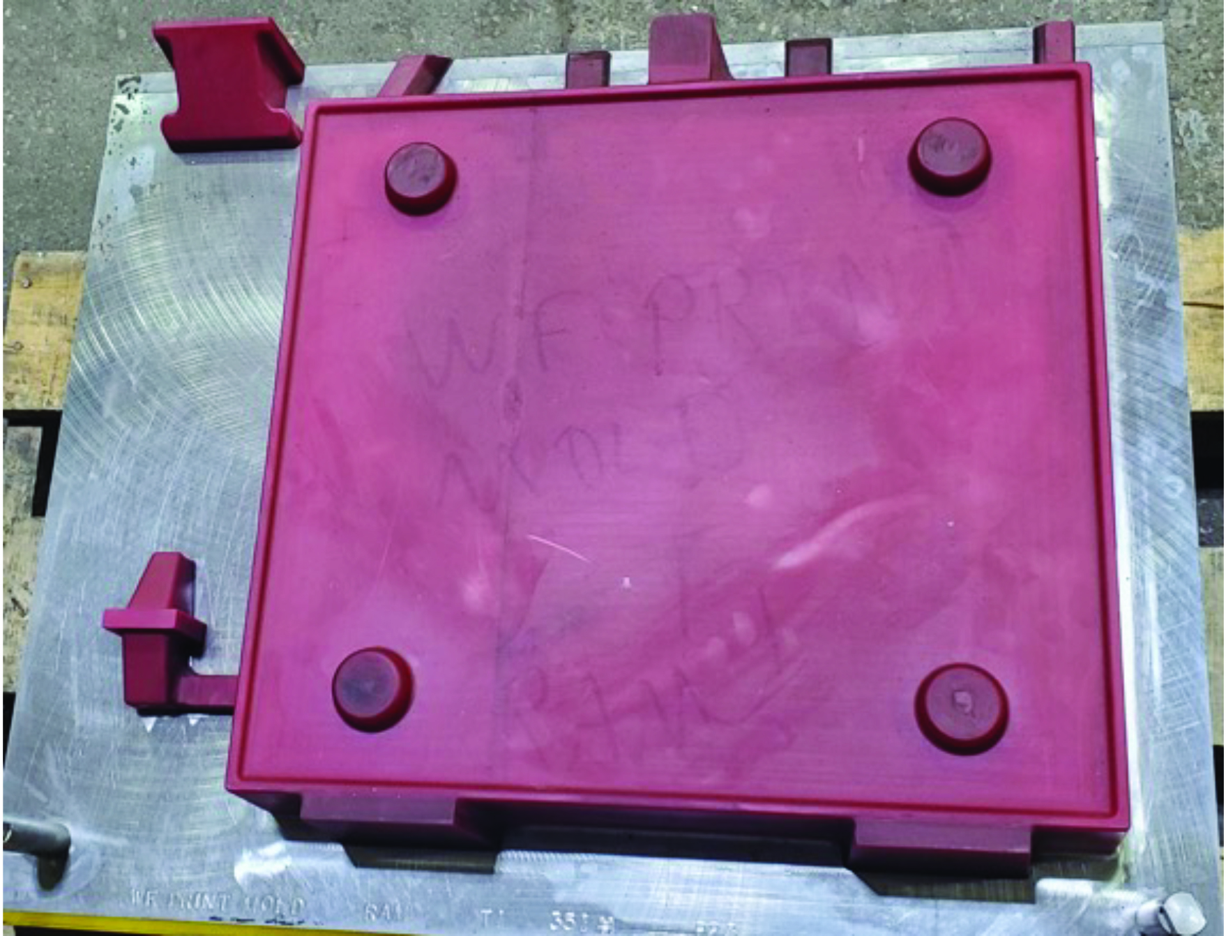 3DprintedMoldHolder1.jpg 3DprintedMoldHolder1.jpg